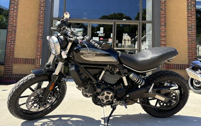 2017 Ducati Scrambler Sixty2 Shining Black - 3824U