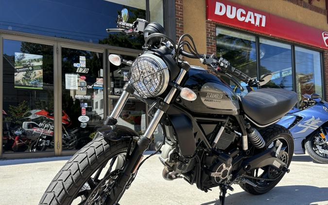 2017 Ducati Scrambler Sixty2 Shining Black - 3824U