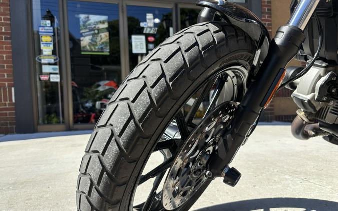 2017 Ducati Scrambler Sixty2 Shining Black - 3824U