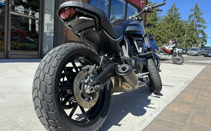 2017 Ducati Scrambler Sixty2 Shining Black - 3824U