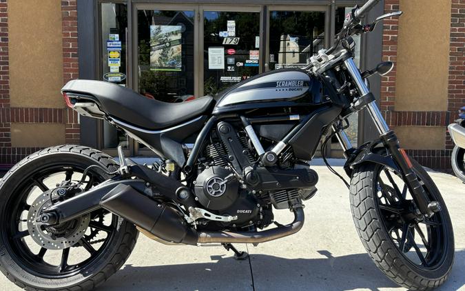 2017 Ducati Scrambler Sixty2 Shining Black - 3824U