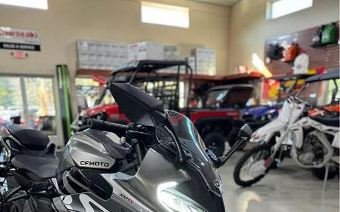 2023 CFMOTO 300SS