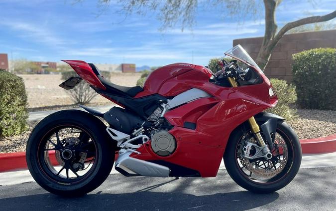 2018 Ducati Panigale V4 S – First Ride