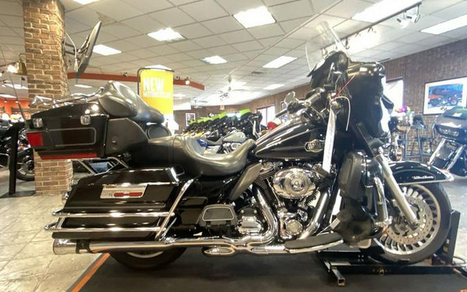 2011 Harley-Davidson FLHTCU - Ultra Classic Electra Glide