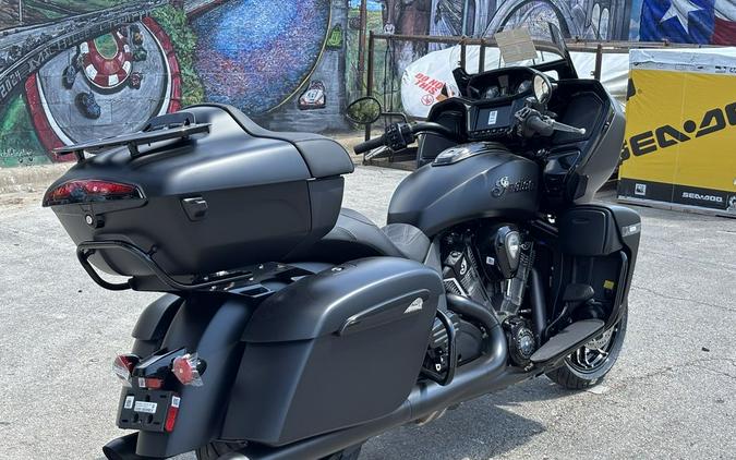 2025 Indian Motorcycle® Pursuit® Dark Horse® Black Smoke