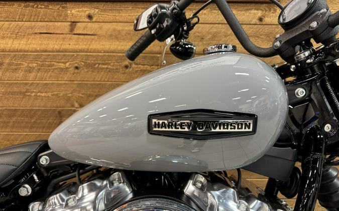 2026 Harley-Davidson® Street Bob® Dark Billiard Gray Chrome Cast Wheels FXBB