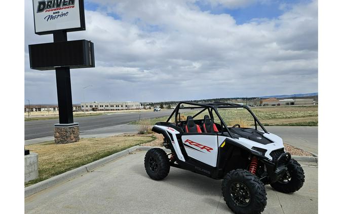 2024 Polaris Industries RZR XP 1000 Sport White Lightning