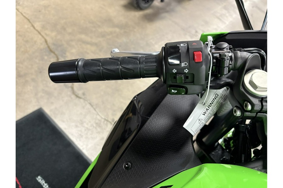 2025 Kawasaki Ninja 500 KRT Edition SE ABS