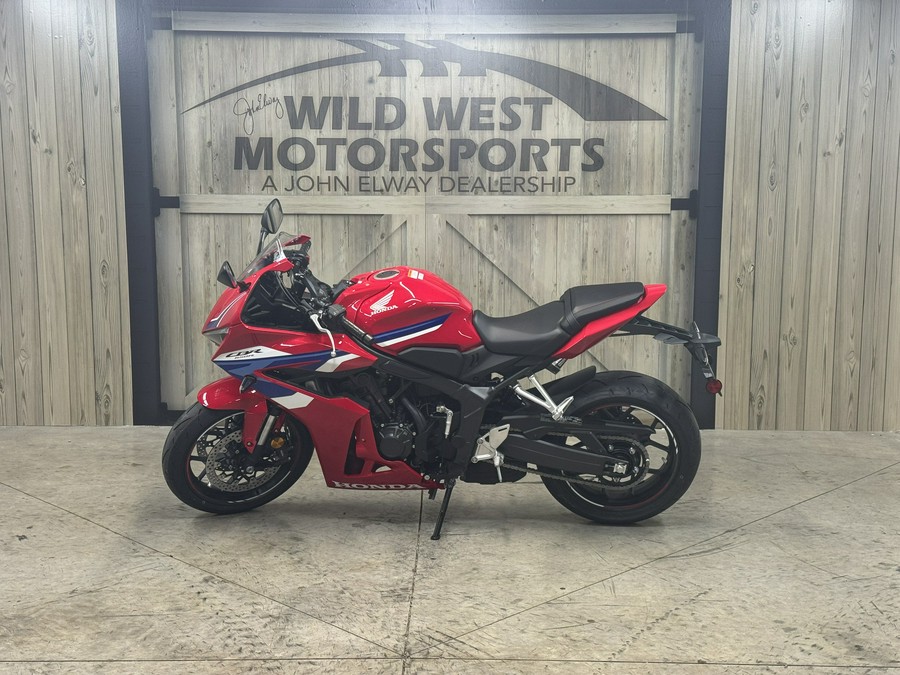 2026 Honda CBR650R E-Clutch