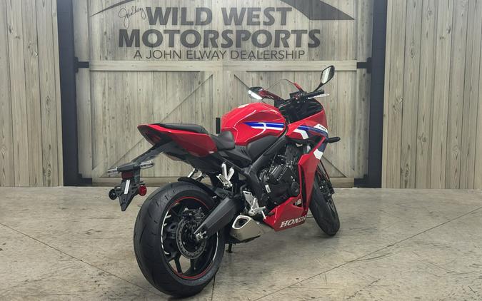 2026 Honda CBR650R E-Clutch