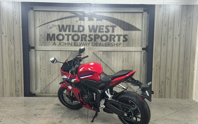 2026 Honda CBR650R E-Clutch