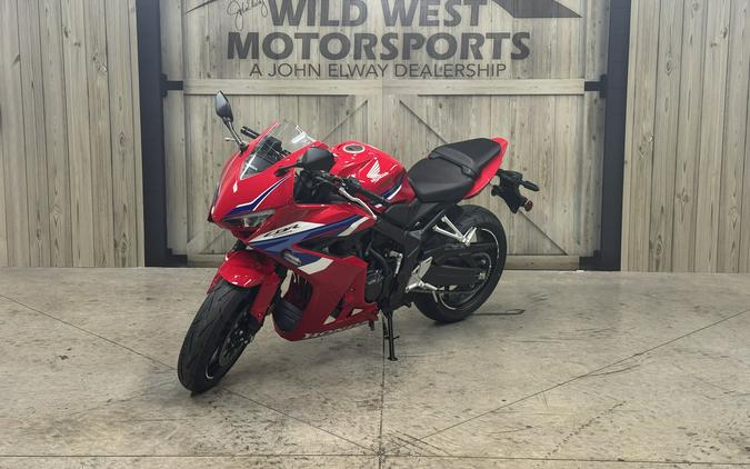 2026 Honda CBR650R E-Clutch