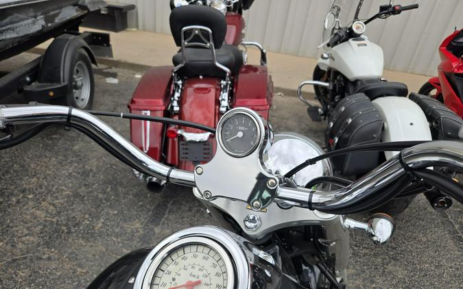 2004 SUZUKI VL800ZK4 VOLUSIA LIMITED