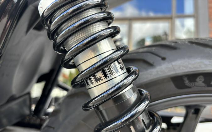 2019 Triumph Speed Twin Korosi Red and Storm Grey - 3852U