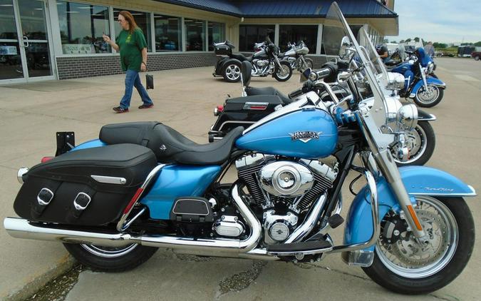 2011 Harley-Davidson® FLHRC