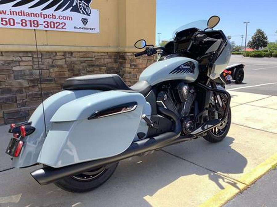 2024 Indian Motorcycle Challenger® Dark Horse® Icon with PowerBand Audio Package