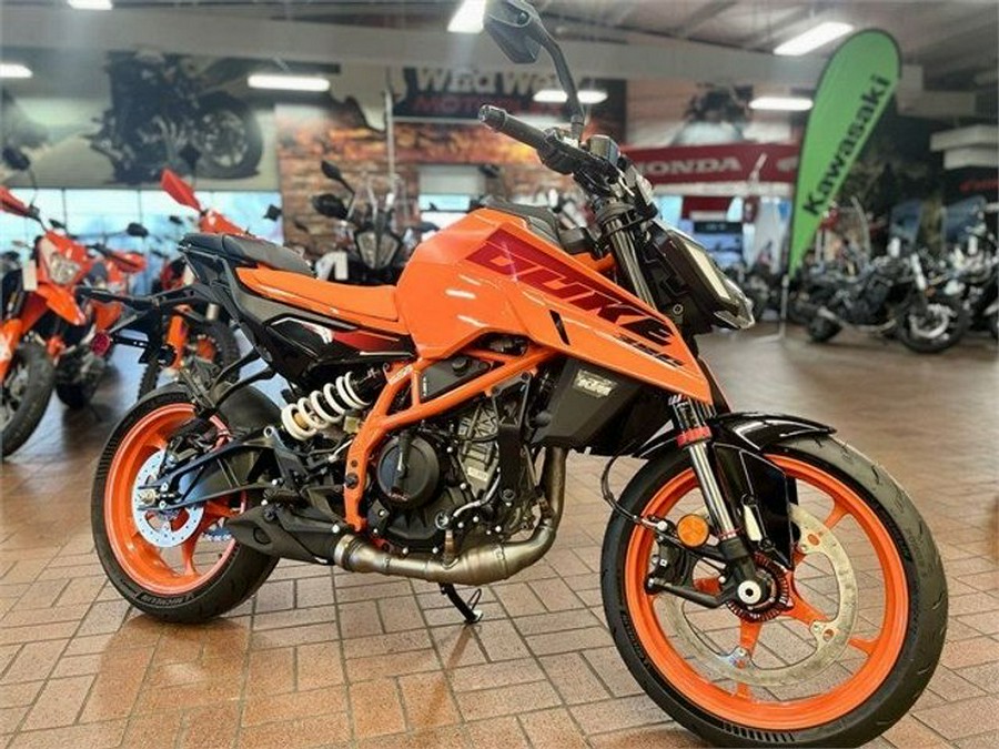 New 2024 KTM 390 DUKE