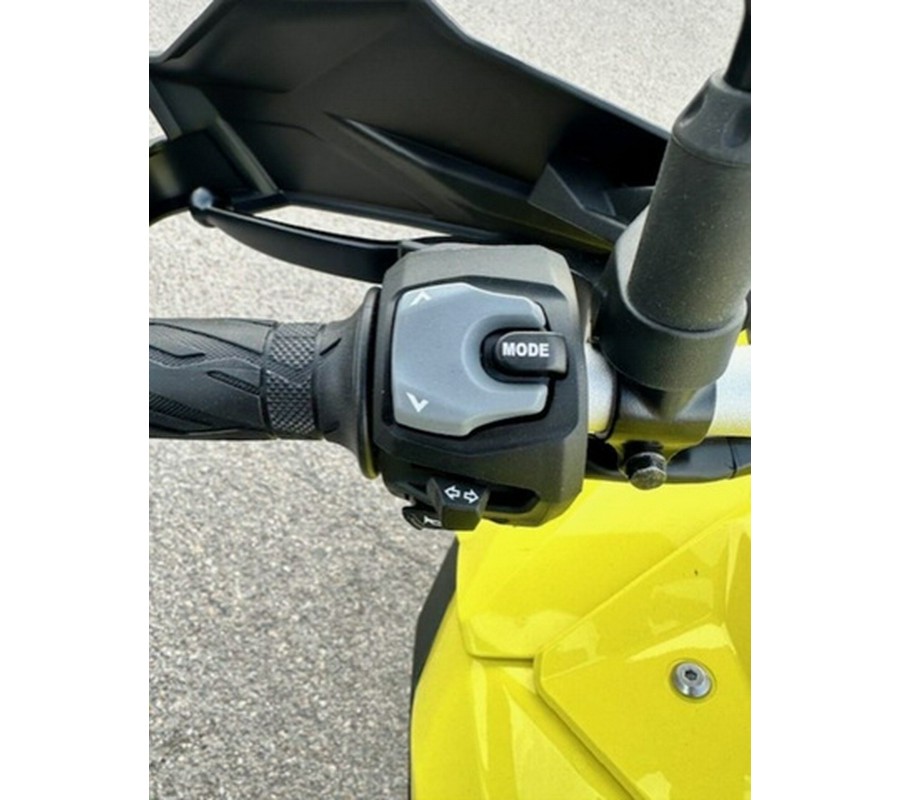 2025 Suzuki V-Strom 800DE