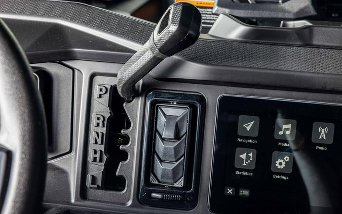 2027 Can-Am Defender XU MAX LONE STAR CAB - VK002201