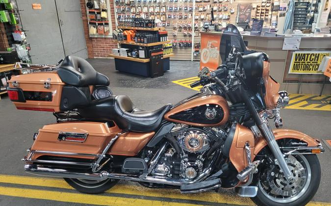 2008 Harley-Davidson Electra Glide® Ultra Classic® 105th Anniversary Copper Pearl & Vivi