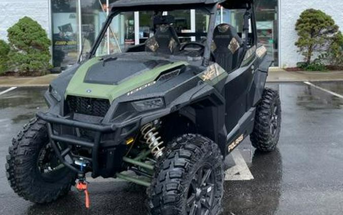 2022 Polaris Industries GENERAL XP 1000 Deluxe RIDE COMMAND Stealth Black