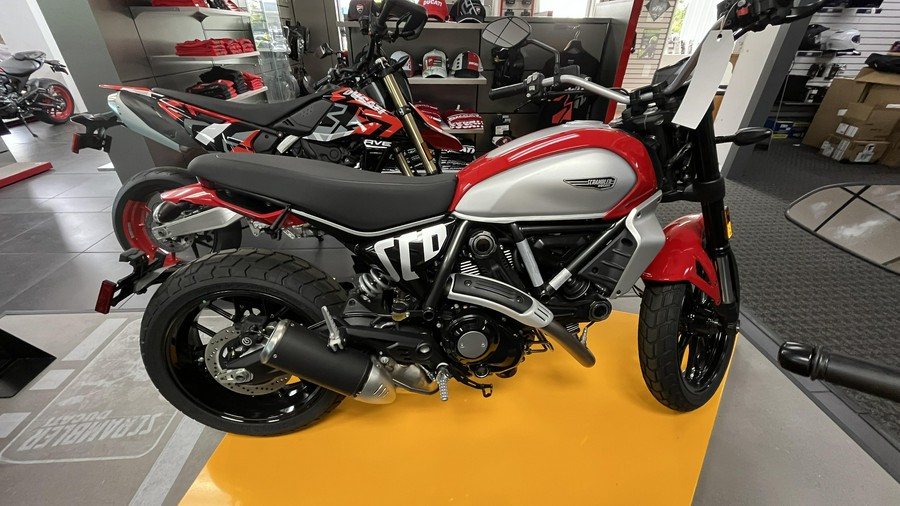 2025 Ducati SCRAMBLER ICON 800