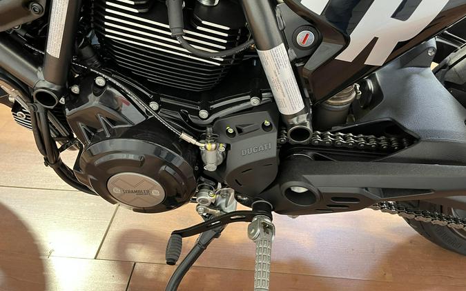 2025 Ducati SCRAMBLER ICON 800