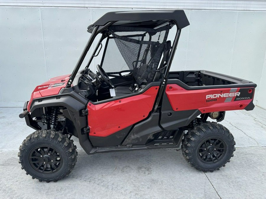 2025 Honda Pioneer 1000 Deluxe