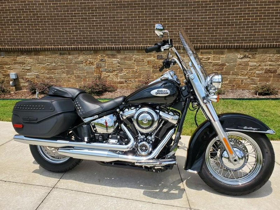 2021 Harley-Davidson® FLHC - Heritage Classic