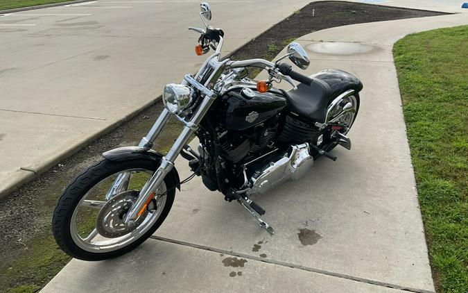 FXCWC 2011 Softail® Rocker™ C
