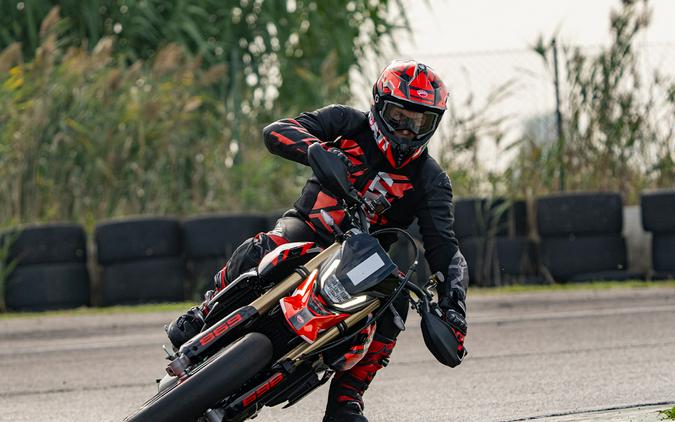 2025 Ducati Hypermotard 698 Mono Ducati Red - 7634