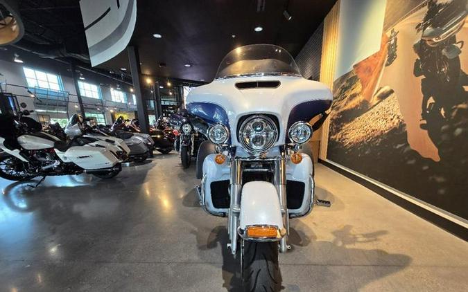 2015 Harley-Davidson® FLHTCUTG - Tri-Glide® Ultra