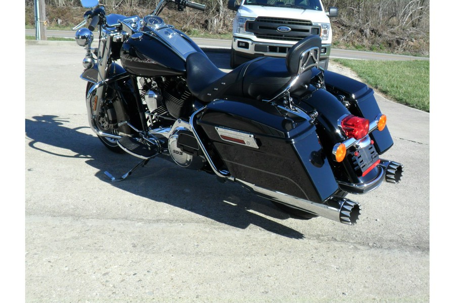 2013 Harley-Davidson® FLHR