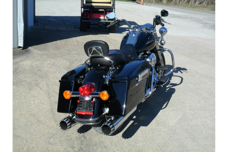 2013 Harley-Davidson® FLHR