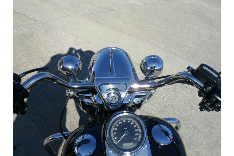 2013 Harley-Davidson® FLHR