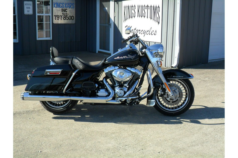 2013 Harley-Davidson® FLHR