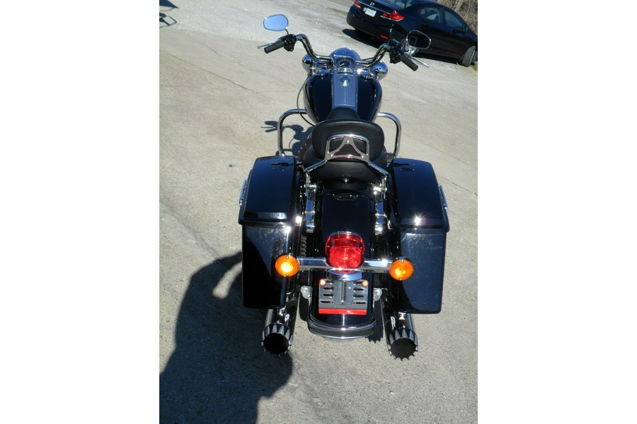 2013 Harley-Davidson® FLHR