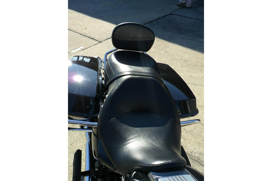 2013 Harley-Davidson® FLHR