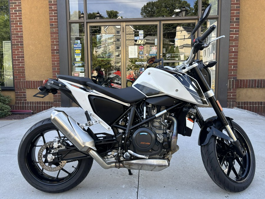 2017 KTM 690 Duke - 3816U