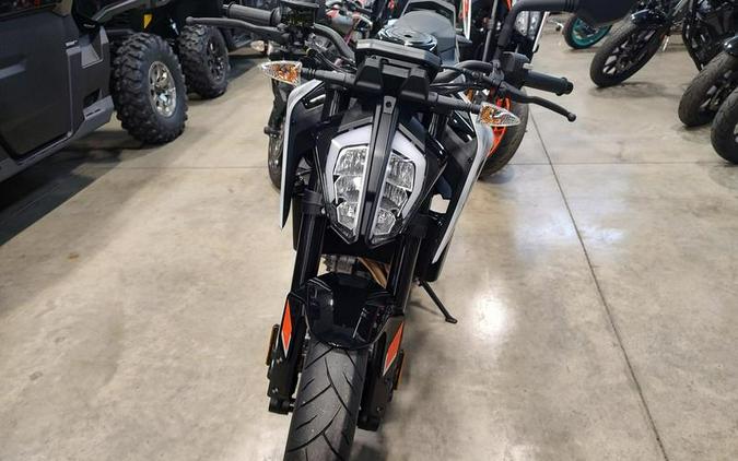 2024 KTM 790 Duke