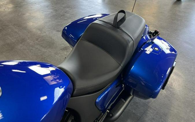 2026 Indian Motorcycle® Chieftain® Dark Horse® w/PowerBand Audio Deep Blue Metallic