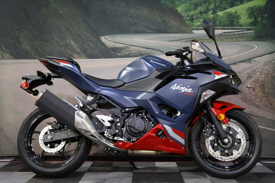 2026 Kawasaki Ninja® 500 ABS Metallic Matte Twilight Blue