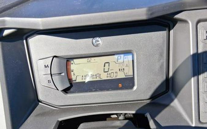 2026 Can-Am® Defender MAX XT CAB HD11 With 10.25 in.display