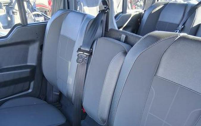 2026 Can-Am® Defender MAX XT CAB HD11 With 10.25 in.display