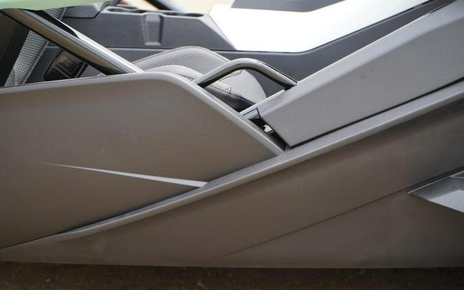 2026 Polaris Slingshot® R AutoDrive
