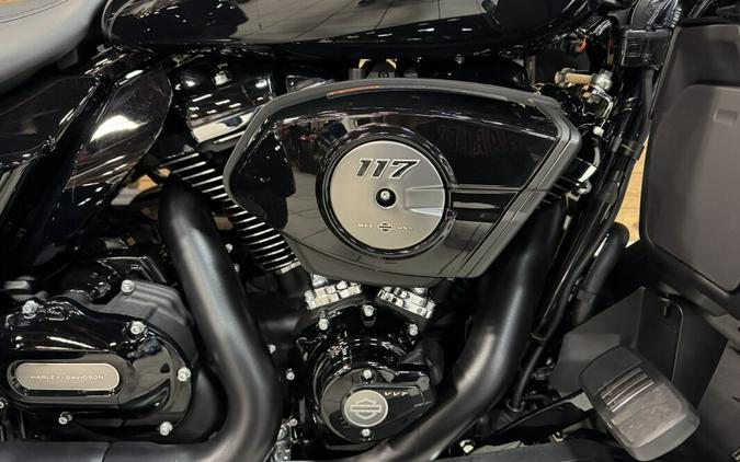 2026 Harley-Davidson® Street Glide 3 Limited Vivid Black Black Trim FLHLT
