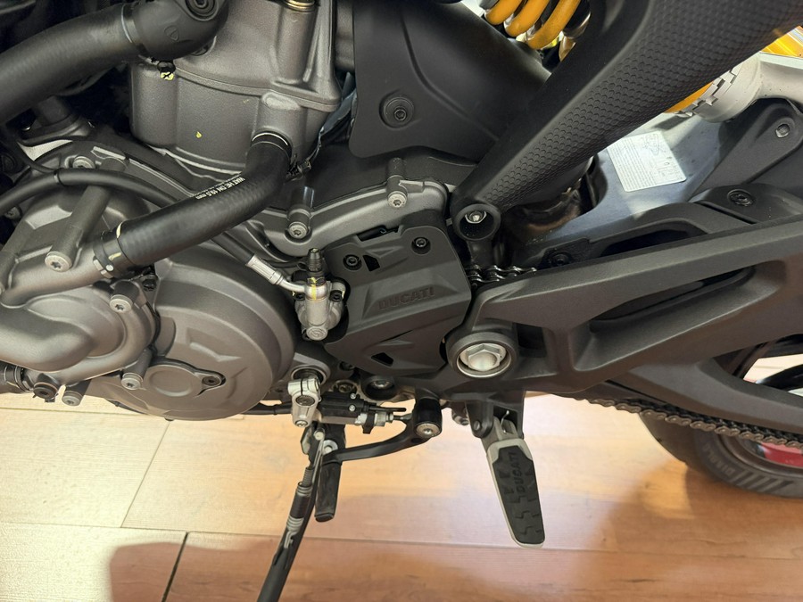 2023 Ducati MONSTER SP