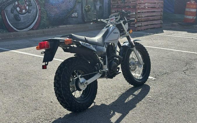 2027 Yamaha TW200