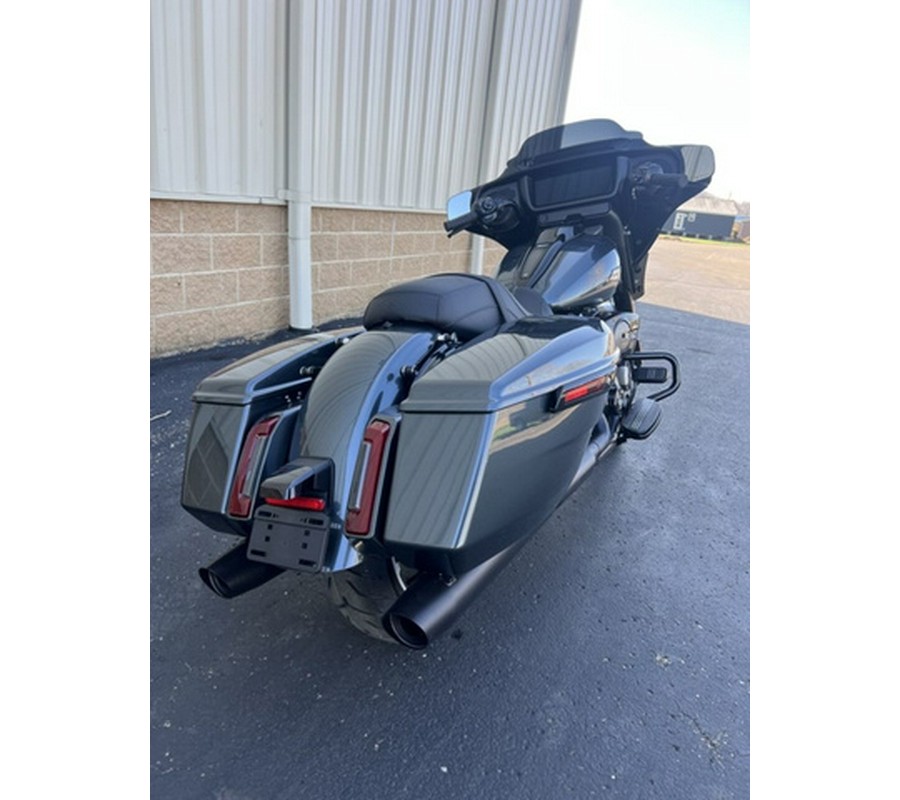 2025 Harley-Davidson FLHX - Street Glide