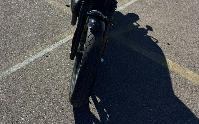 2025 Royal Enfield INT650